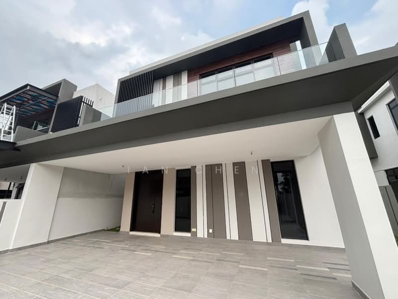 Rumah Berkembar untuk Dijual di Taman Sutera Utama (Skudai) - Ian Chen - PropertyGuru.com.my