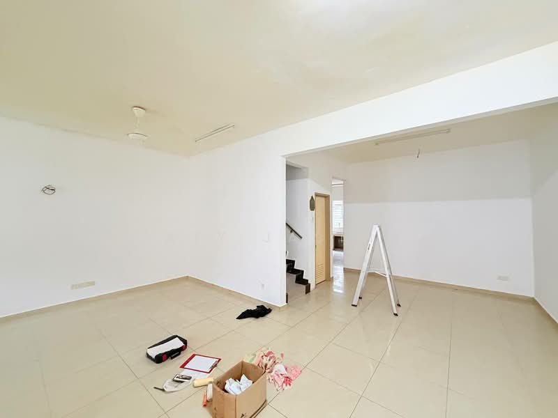Rumah Teres 2.5 Tingkat untuk Dijual di Taman Selayang Permata (Batu Caves) - Zaty Jasmin - Living Room - PropertyGuru.com.my