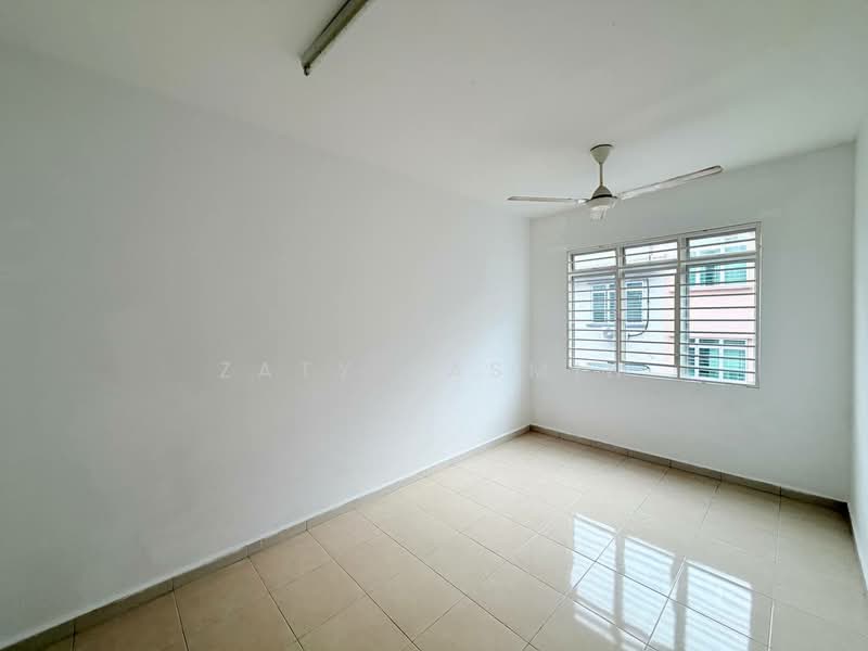 Rumah Teres 2.5 Tingkat untuk Dijual di Taman Selayang Permata (Batu Caves) - Zaty Jasmin - Interior - PropertyGuru.com.my