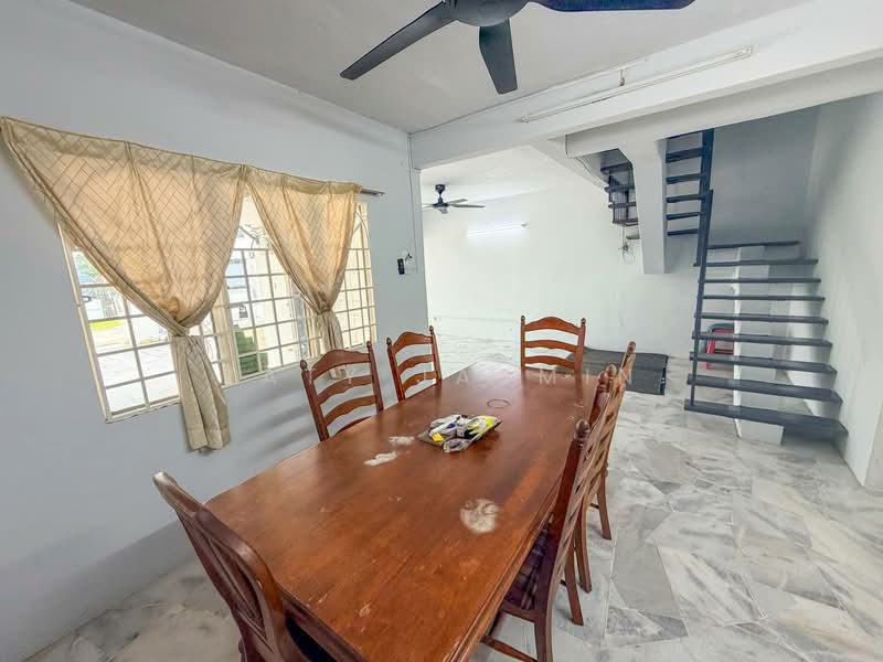 2-storey Terraced House for Sale in Taman Minang (Cheras) - Zaty Jasmin - Dining Room - PropertyGuru.com.my