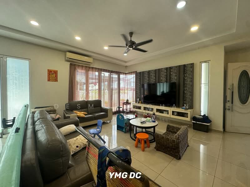Rumah Berkembar untuk Dijual di Ambang Botanic (Klang) - Desmond Chan - Living Room - PropertyGuru.com.my