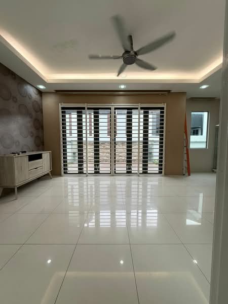 Rumah Berkembar untuk Dijual di Bertam Perdana 2 (Kepala Batas) - Aswad . - Living Room - PropertyGuru.com.my