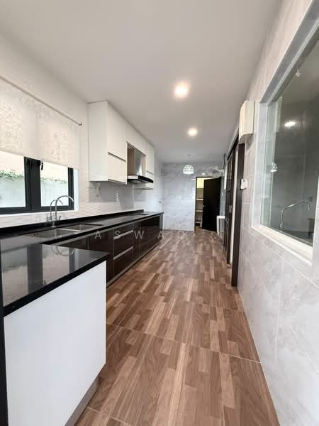 Rumah Berkembar untuk Dijual di Bertam Perdana 2 (Kepala Batas) - Aswad . - Kitchen - PropertyGuru.com.my