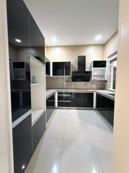 Rumah Berkembar untuk Dijual di Bertam Perdana 2 (Kepala Batas) - Aswad . - Kitchen - PropertyGuru.com.my