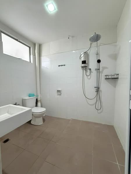 Rumah Berkembar untuk Dijual di Bertam Perdana 2 (Kepala Batas) - Aswad . - Bathroom - PropertyGuru.com.my