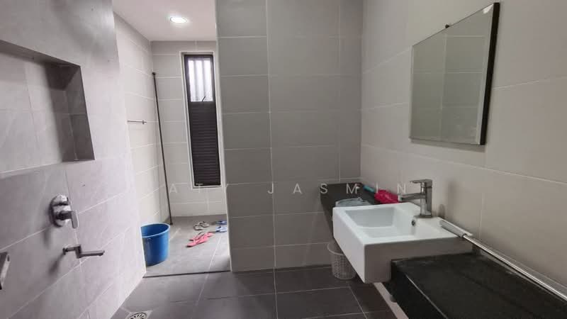 Rumah Teres 2 Tingkat untuk Dijual di Alam Impian (Shah Alam) - Zaty Jasmin - Bathroom - PropertyGuru.com.my