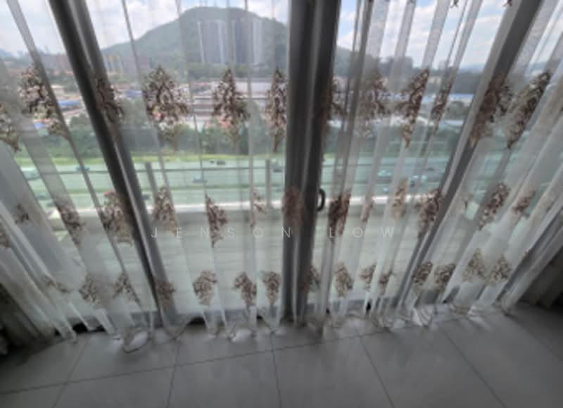 Kondominium untuk Dijual di 28 Residence @ Beverly Heights - Jenson Low - Balcony - PropertyGuru.com.my