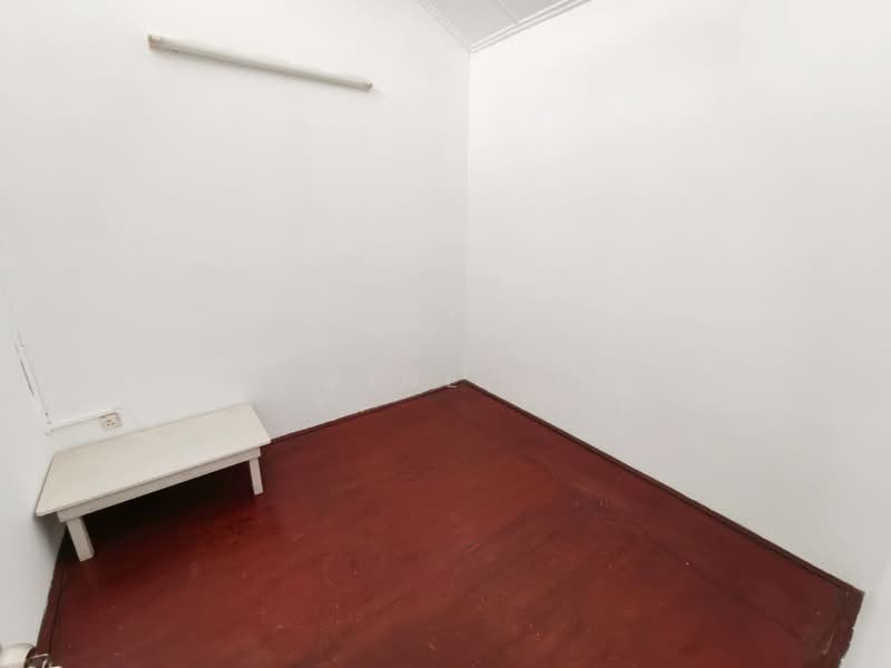 1-storey Terraced House for Sale in Taman Molek (Johor Bahru) - Elaine Lau - PropertyGuru.com.my
