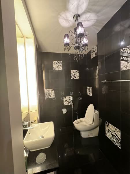 Kondominium untuk Dijual di Cendana - Anthony Foong - Bathroom - PropertyGuru.com.my