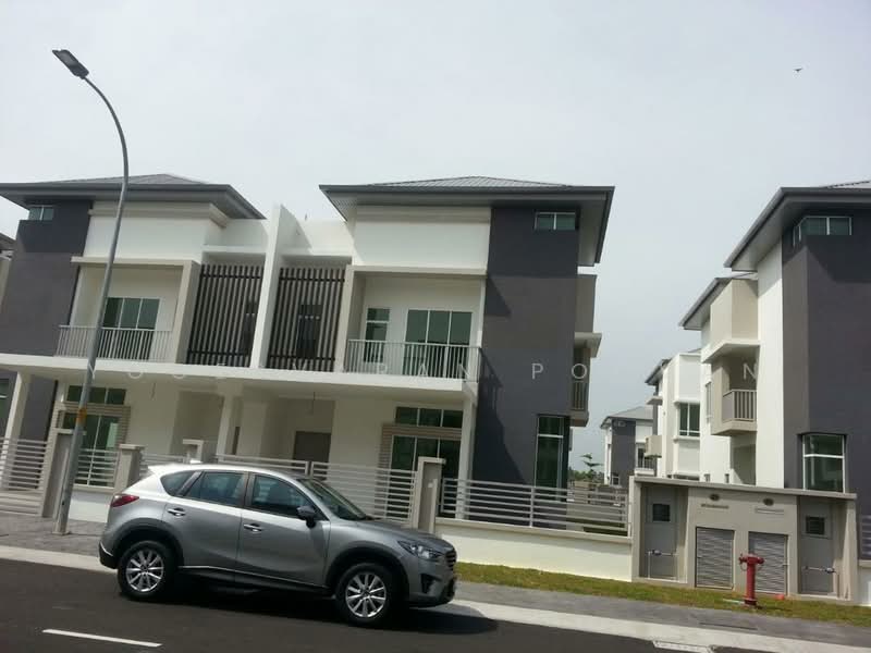 Semi-Detached House for Rent in Canary Garden (Klang) - Yogesvaran Poovan - Exterior - PropertyGuru.com.my