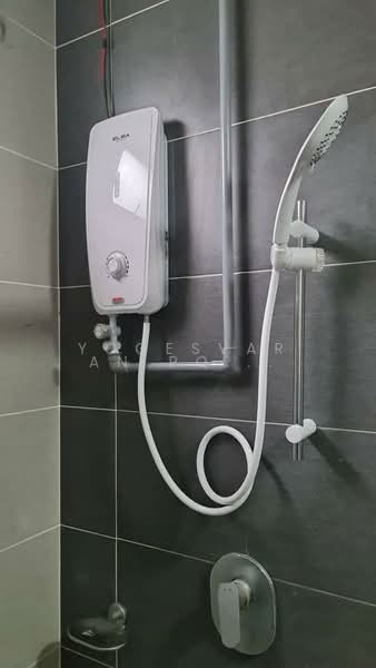 Semi-Detached House for Rent in Canary Garden (Klang) - Yogesvaran Poovan - Bathroom - PropertyGuru.com.my