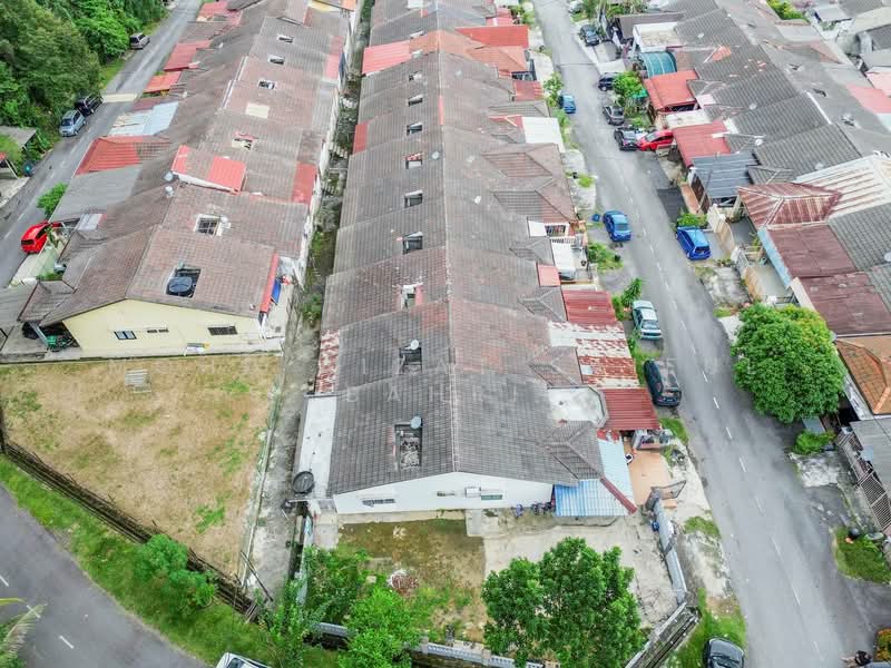 Rumah Teres 1 Tingkat untuk Dijual di Taman Bukit Mewah (Kajang) - Mohd Aizat Saiful Bahri - Exterior - PropertyGuru.com.my