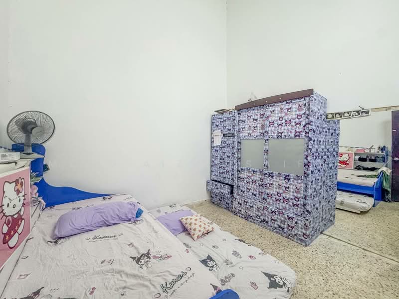 Rumah Teres 1 Tingkat untuk Dijual di Taman Bukit Mewah (Kajang) - Mohd Aizat Saiful Bahri - Bedroom - PropertyGuru.com.my
