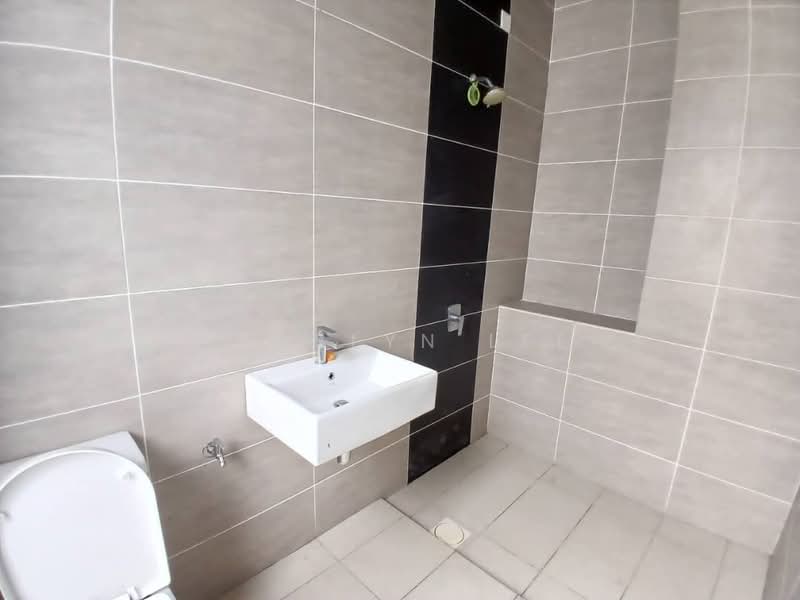 Semi-Detached House for Sale in Eco Majestic (Semenyih) - Jesslyn Lee - Bathroom - PropertyGuru.com.my