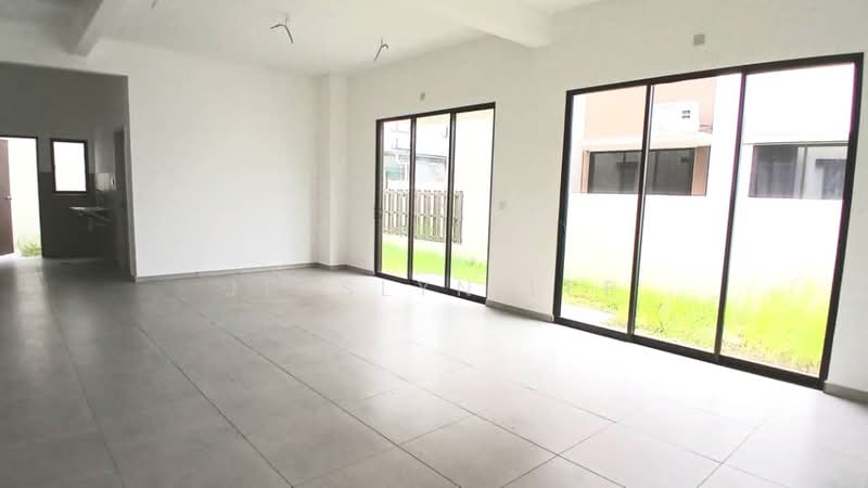 Semi-Detached House for Sale in Setia Ecohill (Semenyih) - Jesslyn Lee - Living Room - PropertyGuru.com.my