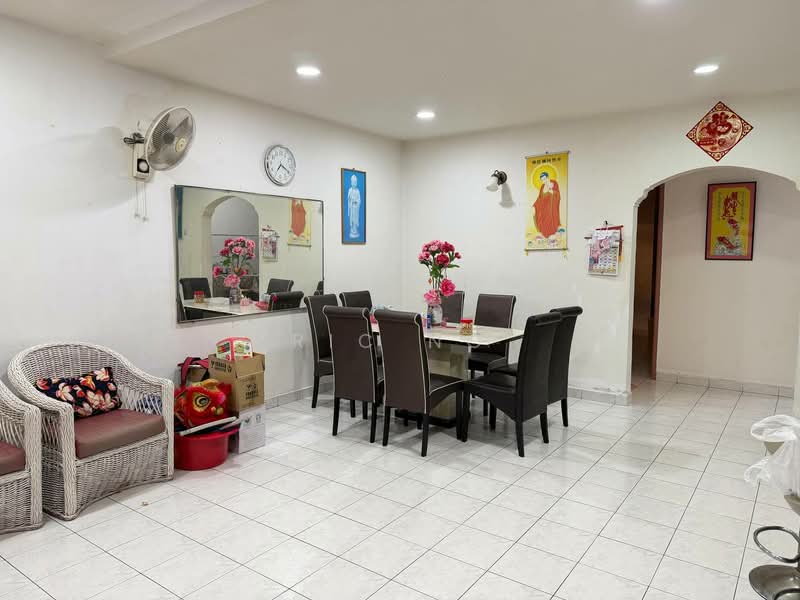 2-storey Terraced House for Sale in Bandar Putra (Kulai) - Ric Ng - Dining Room - PropertyGuru.com.my