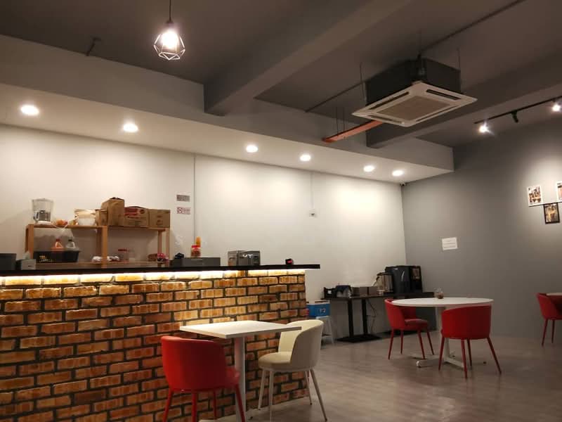 Shop for Rent in Pusat Perdagangan Seri Kembangan (Seri Kembangan) - Sky Wong - Interior - PropertyGuru.com.my