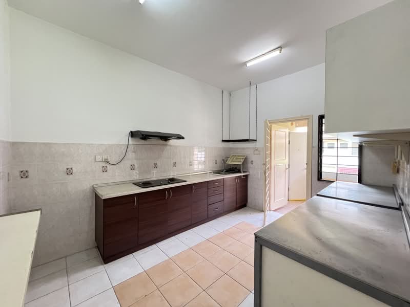 Townhouse for Sale in Sunway Damansara (Kota Damansara) - Esther Lim - Kitchen - PropertyGuru.com.my