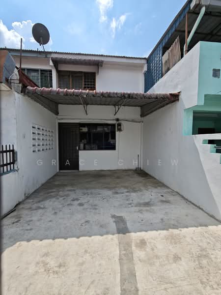 2-storey Terraced House for Rent in Bandar Baru Permas Jaya (Permas Jaya) - Grace Chiew - Exterior - PropertyGuru.com.my