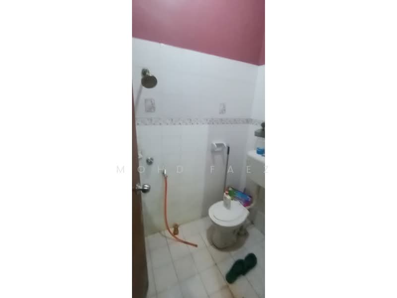 Rumah Teres 1 Tingkat untuk Dijual di Taman Puteri Wangsa (Ulu Tiram) - Mohd Faez - Bathroom - PropertyGuru.com.my