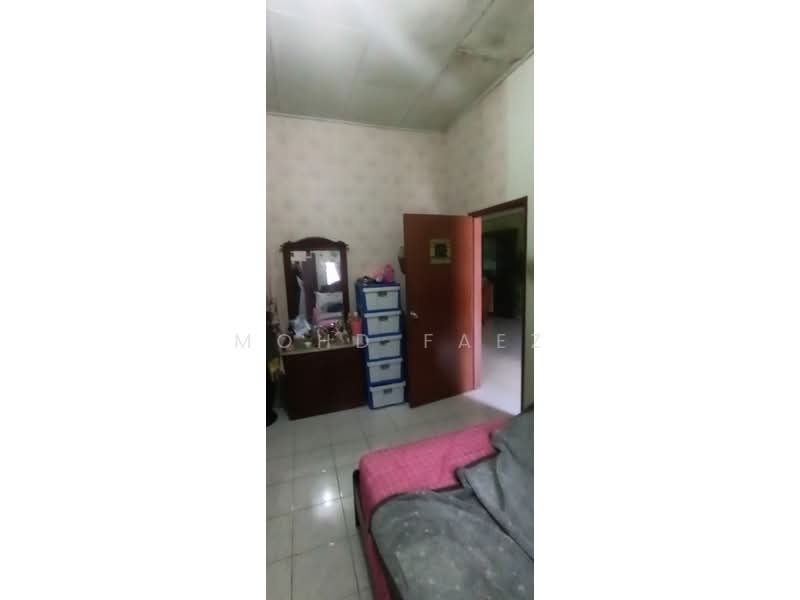 Rumah Teres 1 Tingkat untuk Dijual di Taman Puteri Wangsa (Ulu Tiram) - Mohd Faez - Bedroom - PropertyGuru.com.my