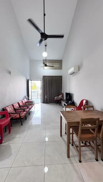 1-storey Terraced House for Rent in Johor Bahru (Johor) - Tok CJ - Living Room - PropertyGuru.com.my
