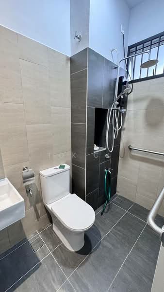 1-storey Terraced House for Rent in Johor Bahru (Johor) - Tok CJ - Bathroom - PropertyGuru.com.my