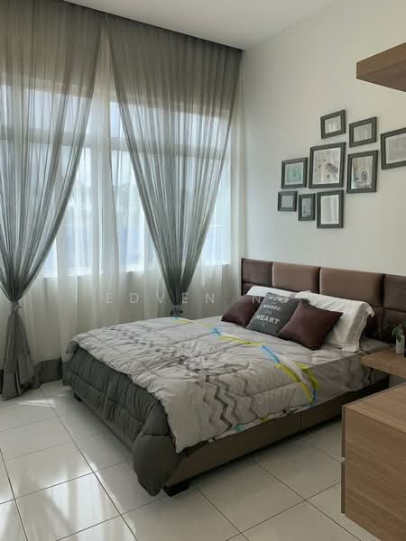 Kondominium untuk Dijual di Kings Bay @ Country Garden Danga Bay - Edven Ng - Bedroom - PropertyGuru.com.my