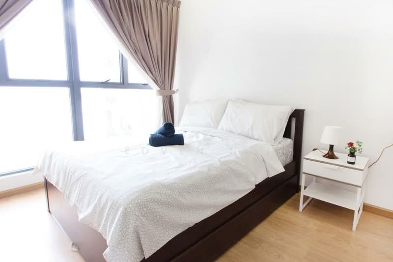 Kondominium untuk Dijual di Kings Bay @ Country Garden Danga Bay - Edven Ng - Bedroom - PropertyGuru.com.my