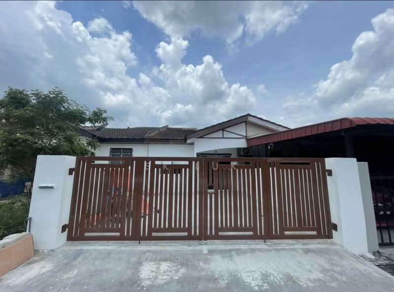 Rumah Teres 1 Tingkat untuk Dijual di Rawang (Selangor) - SK Luk - Exterior - PropertyGuru.com.my