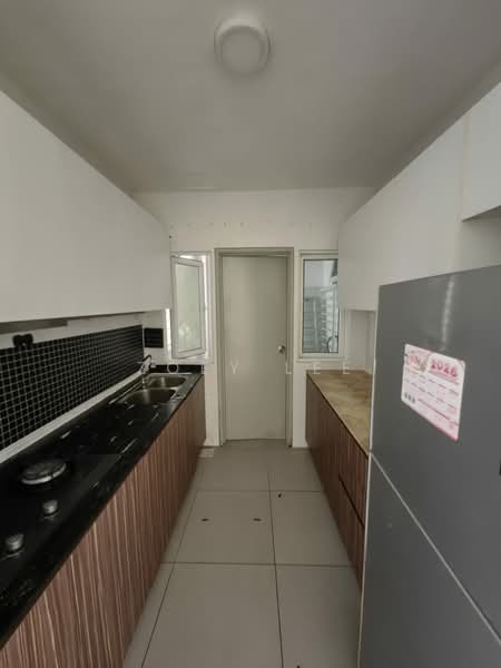 Service Residence for Sale at Seasons Amara Larkin - Zoey Lee - Kitchen - PropertyGuru.com.my