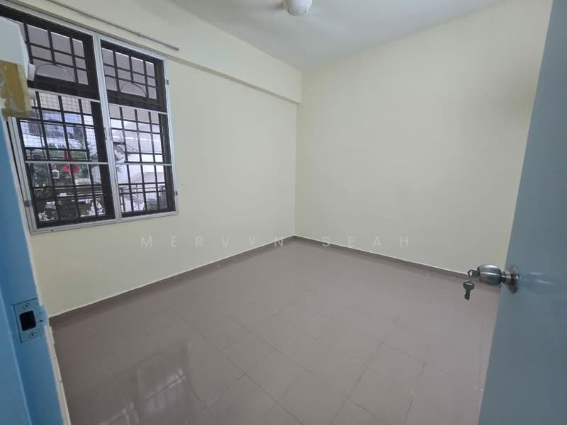 Apartment for Sale at Desa Universiti - Mervyn Seah - Bedroom - PropertyGuru.com.my