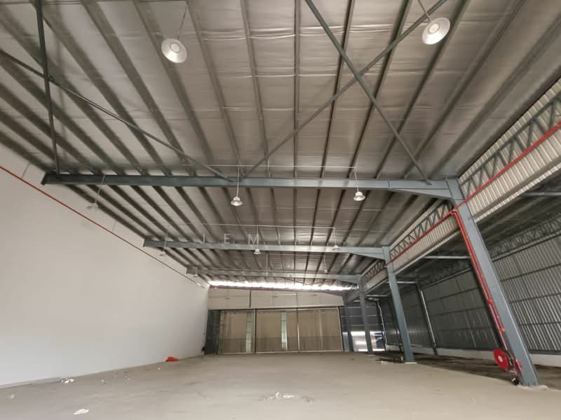 Factory for Rent in Taman Perindustrian Desa Plentong (Masai) - Jemie . - Interior - PropertyGuru.com.my