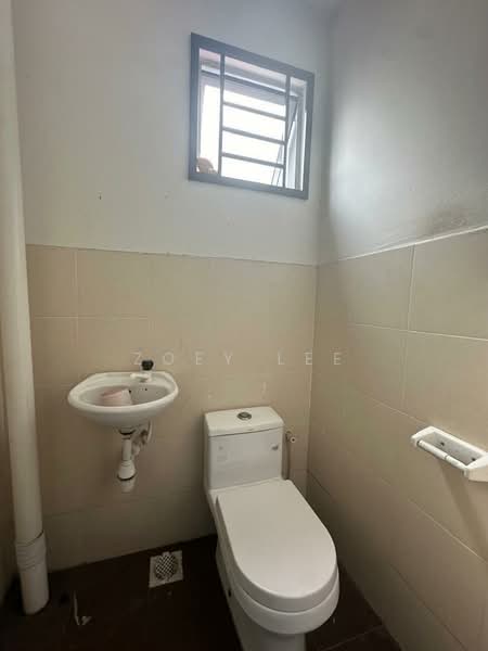 2.5-storey Terraced House for Sale in Taman Scientex Pasir Gudang (Pasir Gudang) - Zoey Lee - Bathroom - PropertyGuru.com.my