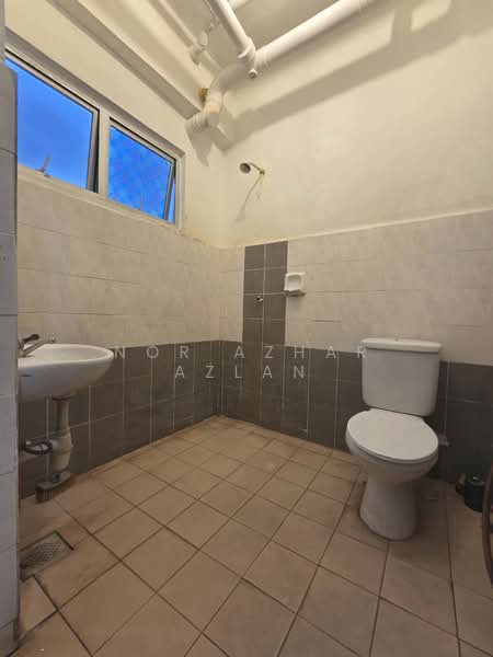 Condominium for Sale at Villaria - Nor Azhar Azlan - Bathroom - PropertyGuru.com.my