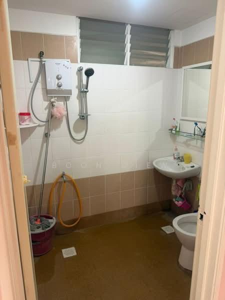 Condominium for Sale at D'Piazza - Boon Siew - Bathroom - PropertyGuru.com.my