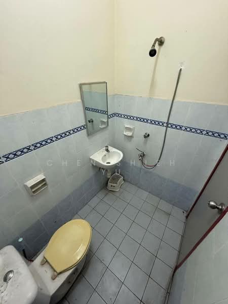 Rumah Teres untuk Dijual di Taman Mutiara Rini (Skudai) - Chen Shieh Yu - Bathroom - PropertyGuru.com.my