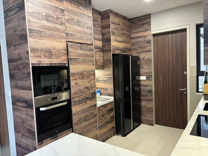 Rumah Teres 2-Tingkat untuk Dijual di Elmina (Shah Alam) - Derrick Ang - Kitchen - PropertyGuru.com.my