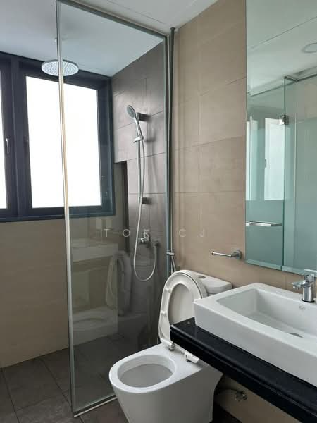 Kondominium untuk Dijual di Bora Residences - Tok CJ - Bathroom - PropertyGuru.com.my