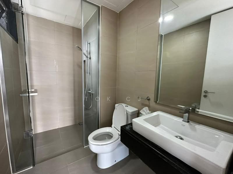 Kondominium untuk Dijual di Bora Residences - Tok CJ - Bathroom - PropertyGuru.com.my