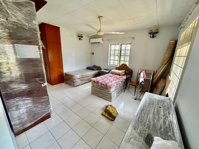 Bungalow for Sale in Ampang (Selangor) - Ali Idris - Bedroom - PropertyGuru.com.my