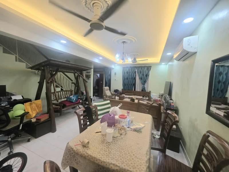 Rumah Teres 2 Tingkat untuk Dijual di Taman Pulai Perdana (Kulai) - Benjamin Ong - Living Room - PropertyGuru.com.my