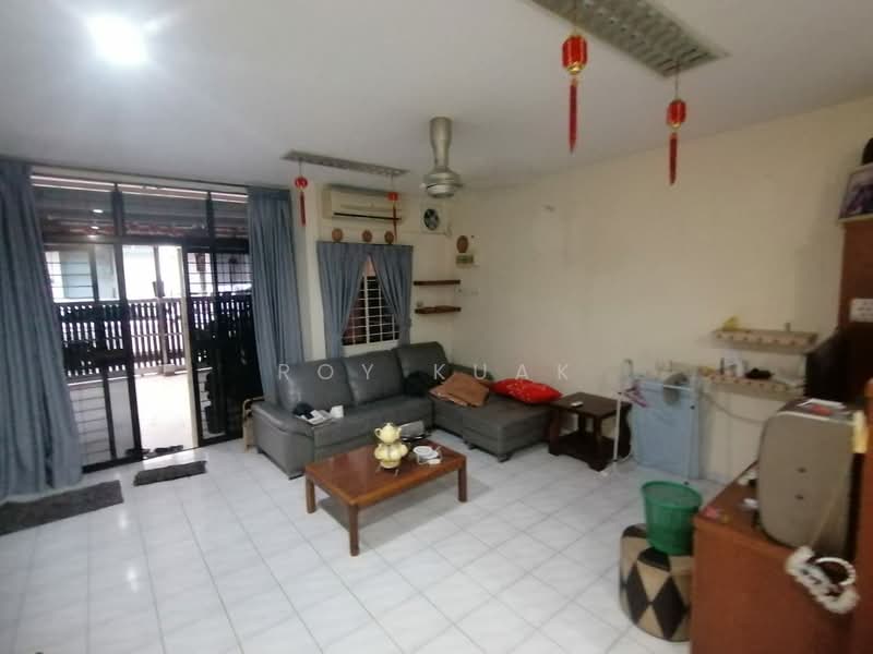 2-storey Terraced House for Rent in Simpang Ampat (Penang) - Roy Kuak - Living Room - PropertyGuru.com.my