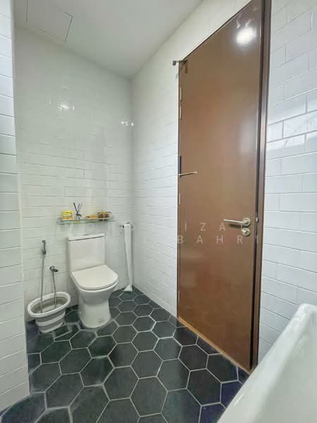 Rumah Teres 3 Tingkat untuk Dijual di Cyberjaya (Selangor) - Mohd Aizat Saiful Bahri - Bathroom - PropertyGuru.com.my