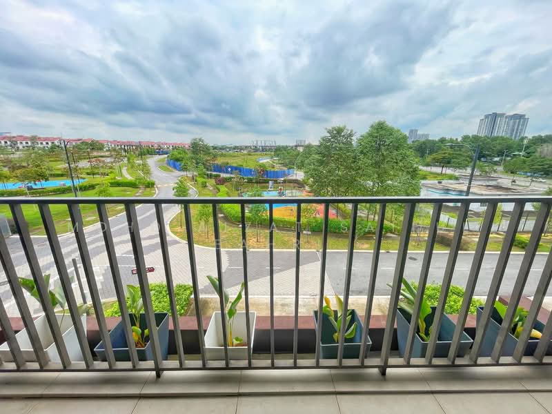 Rumah Teres 3 Tingkat untuk Dijual di Cyberjaya (Selangor) - Mohd Aizat Saiful Bahri - Balcony - PropertyGuru.com.my