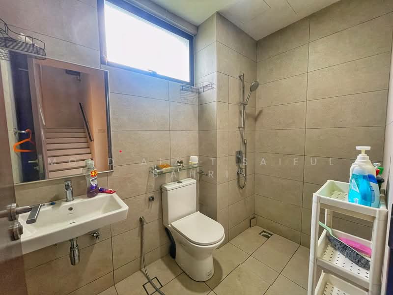 Rumah Teres 3 Tingkat untuk Dijual di Cyberjaya (Selangor) - Mohd Aizat Saiful Bahri - Bathroom - PropertyGuru.com.my