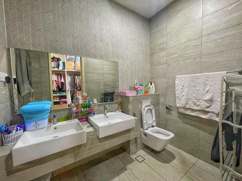 Rumah Teres 3 Tingkat untuk Dijual di Cyberjaya (Selangor) - Mohd Aizat Saiful Bahri - Bathroom - PropertyGuru.com.my