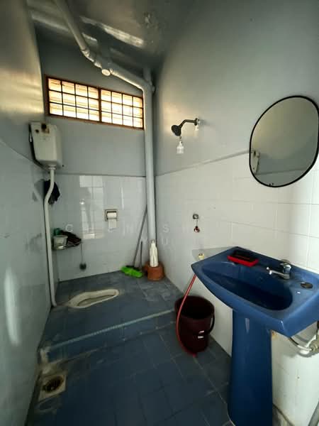 Semi-Detached House for Sale in Taman Impian Emas (Skudai) - Chen Shieh Yu - Bathroom - PropertyGuru.com.my