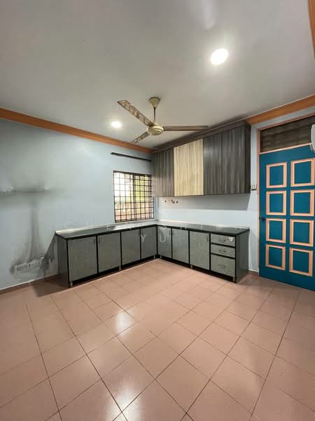 Semi-Detached House for Sale in Taman Impian Emas (Skudai) - Chen Shieh Yu - Kitchen - PropertyGuru.com.my