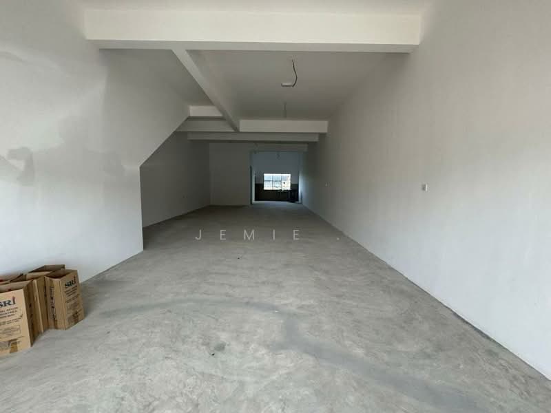 Shop for Rent in Austin Crest (Johor Bahru) - Jemie . - Interior - PropertyGuru.com.my